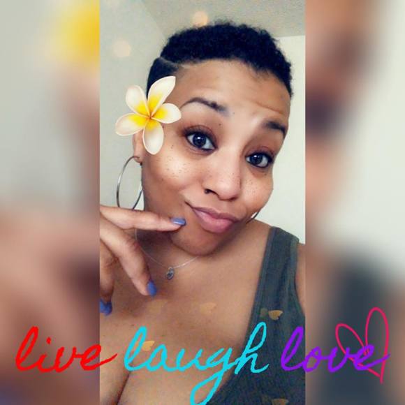 Meet your Posher, Kelly - Picture 1 of 1